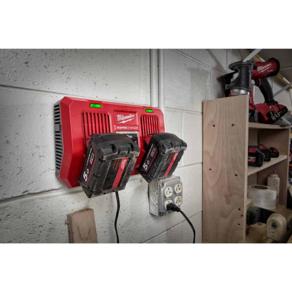 Laturi Milwaukee M18 Dfc