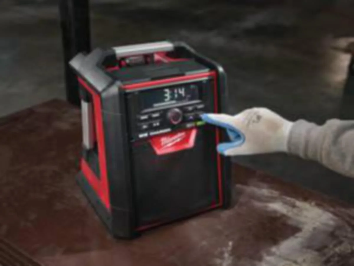 Akkuradiolaturi Runko Milwaukee M18 Rc-0